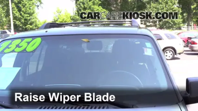 2006 Mercury Mountaineer Convenience 4.0L V6 Balais essuie-glace avant Changer les balais des essuie-glace